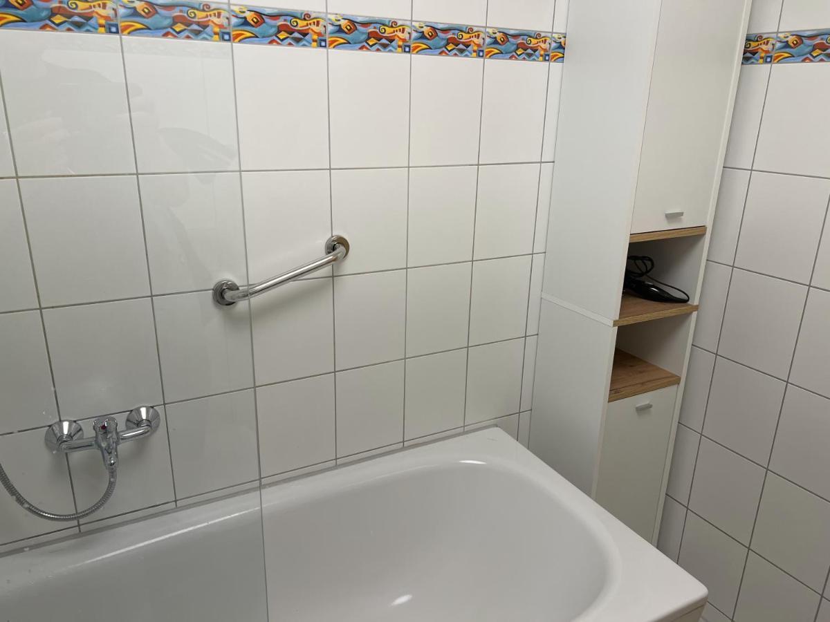 Jena City Apartment, Balkon, Sonnig, Wifi, Parkplaetze, Naehe Zentrum Kültér fotó